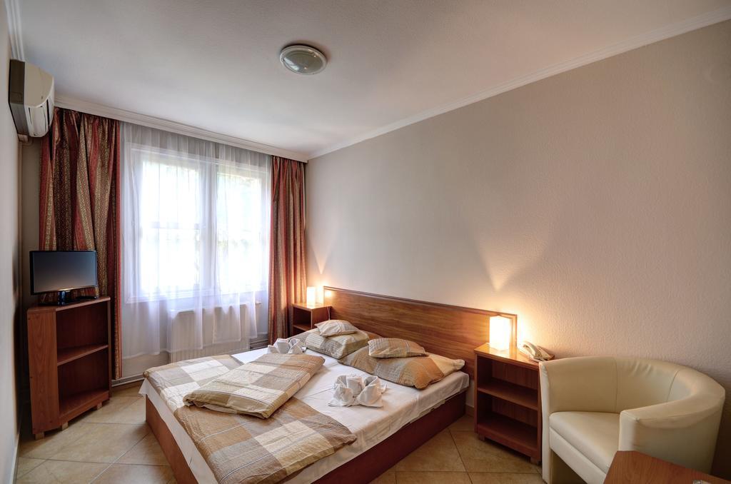 Hotel Roz Szentendre Δωμάτιο φωτογραφία