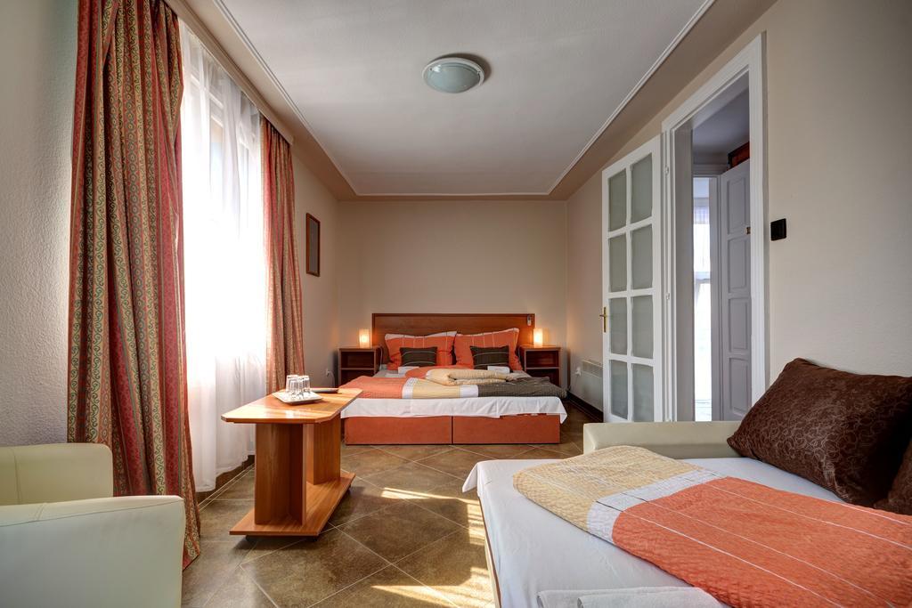 Hotel Roz Szentendre Δωμάτιο φωτογραφία