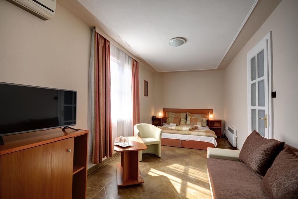 Hotel Roz Szentendre Εξωτερικό φωτογραφία